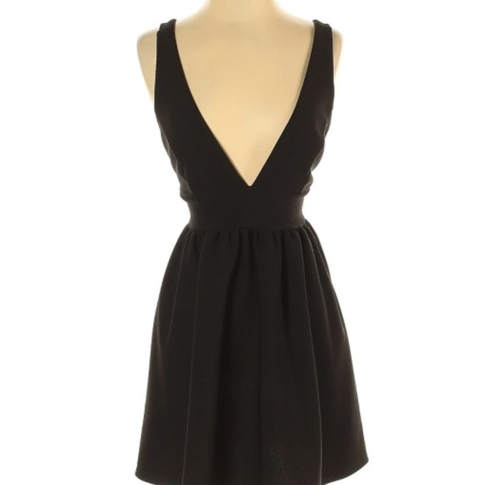 Forever 21 Casual / Party Black Dress Size Small
